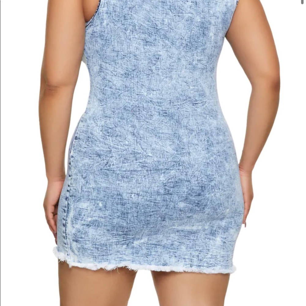 Plus Size Acid Wash Denim Full Zip Front Dress - Light Wash - 1X - Picture 7 of 7